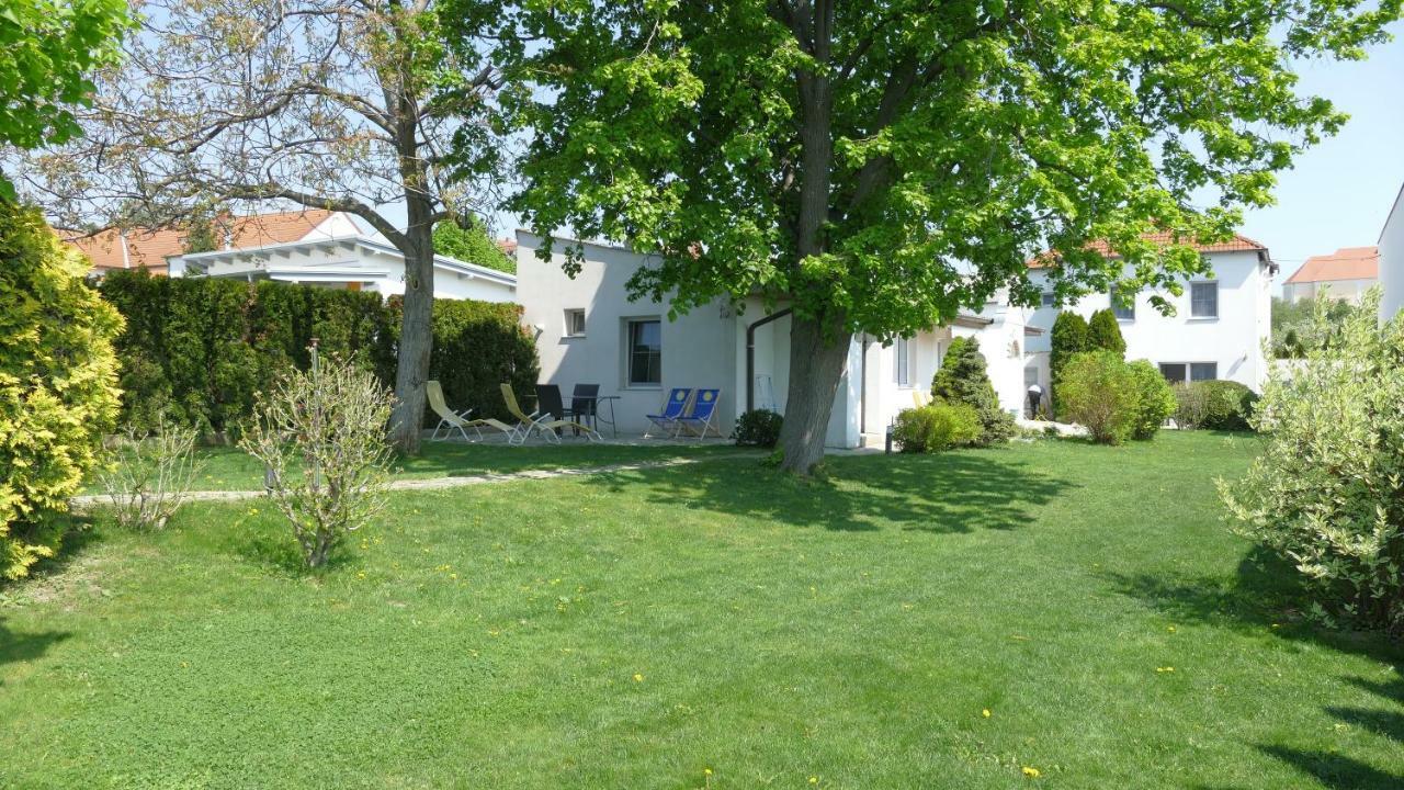 Gaestehaus Fischbach Jois Exteriör bild