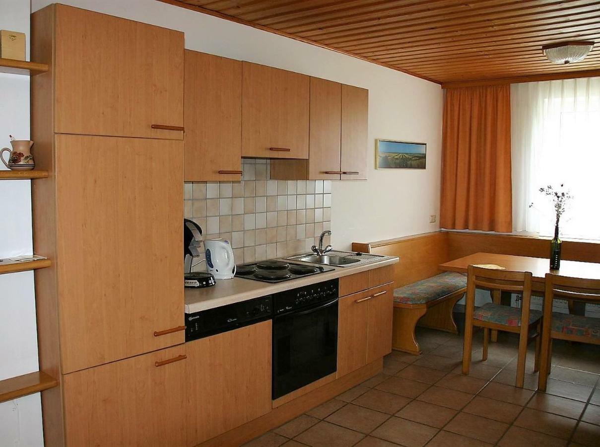 Gaestehaus Fischbach Jois Exteriör bild
